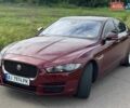 Красный Ягуар XE, объемом двигателя 2 л и пробегом 90 тыс. км за 14500 $, фото 1 на Automoto.ua