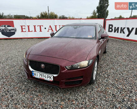 Красный Ягуар XE, объемом двигателя 2 л и пробегом 92 тыс. км за 14500 $, фото 4 на Automoto.ua