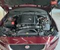 Красный Ягуар XE, объемом двигателя 2 л и пробегом 107 тыс. км за 15500 $, фото 7 на Automoto.ua