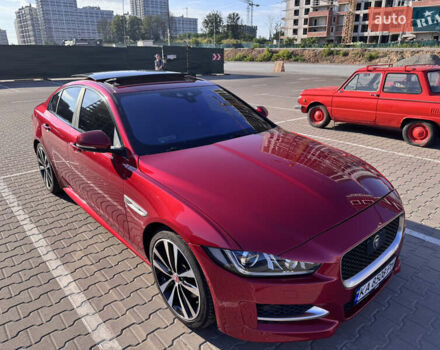 Червоний Ягуар XE, об'ємом двигуна 2 л та пробігом 142 тис. км за 18500 $, фото 5 на Automoto.ua