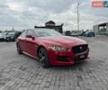 Красный Ягуар XE, объемом двигателя 3 л и пробегом 89 тыс. км за 17400 $, фото 1 на Automoto.ua