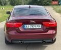 Красный Ягуар XE, объемом двигателя 2 л и пробегом 90 тыс. км за 14500 $, фото 19 на Automoto.ua