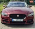 Красный Ягуар XE, объемом двигателя 2 л и пробегом 90 тыс. км за 14500 $, фото 15 на Automoto.ua