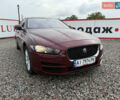 Красный Ягуар XE, объемом двигателя 2 л и пробегом 92 тыс. км за 14500 $, фото 1 на Automoto.ua