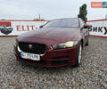 Красный Ягуар XE, объемом двигателя 2 л и пробегом 92 тыс. км за 14500 $, фото 3 на Automoto.ua
