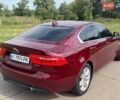 Красный Ягуар XE, объемом двигателя 2 л и пробегом 90 тыс. км за 14500 $, фото 5 на Automoto.ua