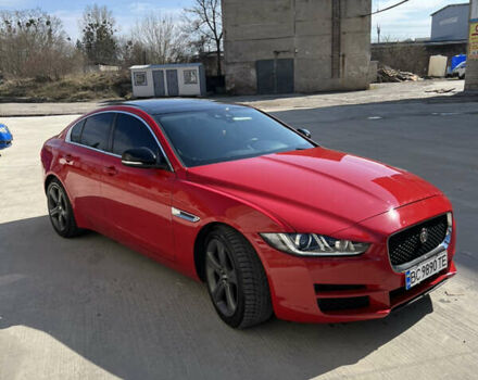 Красный Ягуар XE, объемом двигателя 2 л и пробегом 63 тыс. км за 16900 $, фото 6 на Automoto.ua