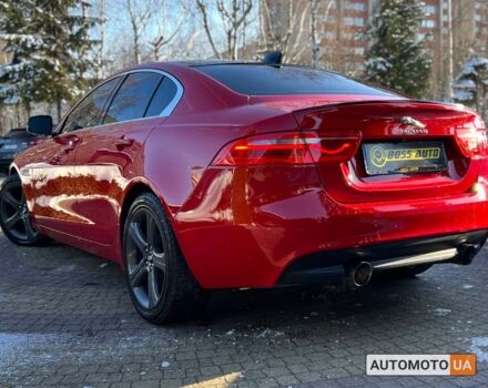 Красный Ягуар XE, объемом двигателя 2 л и пробегом 59 тыс. км за 17999 $, фото 9 на Automoto.ua