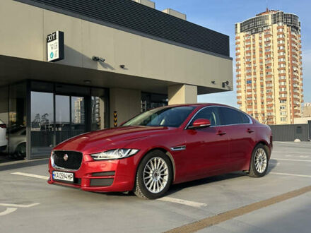 Ягуар XE 2015 у Києві на Automoto.ua Червоний Ягуар XE, об'ємом двигуна 2 л та пробігом 106 тис. км за 12599 $, фото 1 на Automoto.ua