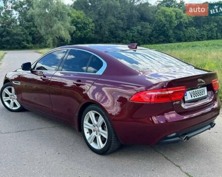 Красный Ягуар XE, объемом двигателя 2 л и пробегом 87 тыс. км за 14700 $, фото 1 на Automoto.ua