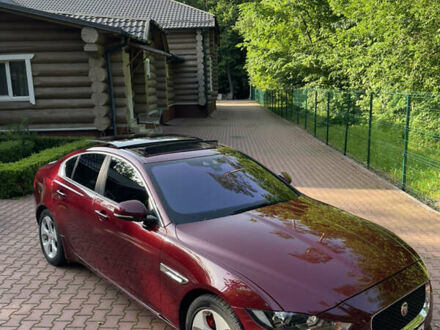 Ягуар XE 2016 в Виннице на Automoto.ua Красный Ягуар XE, объемом двигателя 2 л и пробегом 164 тыс. км за 12700 $, фото 1 на Automoto.ua
