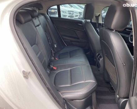 Ягуар XE, объемом двигателя 2 л и пробегом 145 тыс. км за 14900 $, фото 19 на Automoto.ua