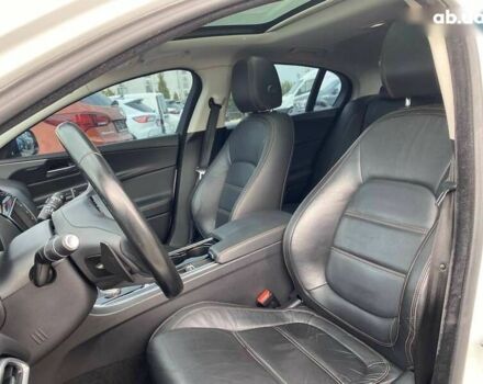 Ягуар XE, объемом двигателя 2 л и пробегом 145 тыс. км за 14900 $, фото 16 на Automoto.ua