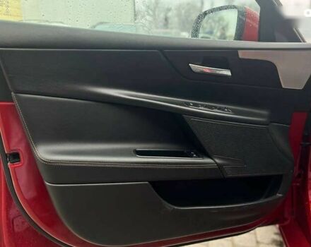 Ягуар XE, объемом двигателя 2 л и пробегом 188 тыс. км за 15300 $, фото 7 на Automoto.ua