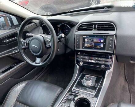 Ягуар XE, объемом двигателя 2 л и пробегом 145 тыс. км за 14900 $, фото 8 на Automoto.ua