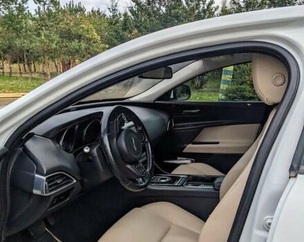 Ягуар XE, объемом двигателя 2 л и пробегом 73 тыс. км за 16500 $, фото 2 на Automoto.ua