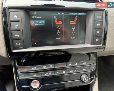 Ягуар XE, объемом двигателя 2 л и пробегом 260 тыс. км за 12900 $, фото 8 на Automoto.ua