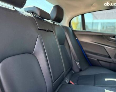 Ягуар XE, объемом двигателя 2 л и пробегом 137 тыс. км за 14900 $, фото 23 на Automoto.ua