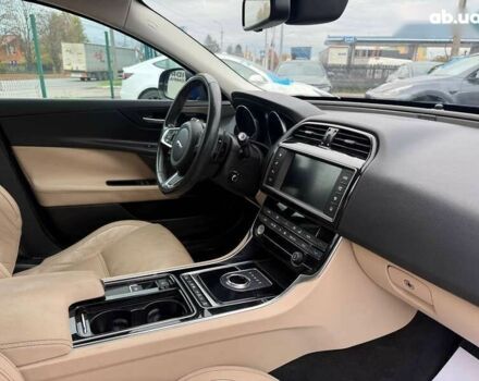 Ягуар XE, об'ємом двигуна 2 л та пробігом 176 тис. км за 9800 $, фото 11 на Automoto.ua