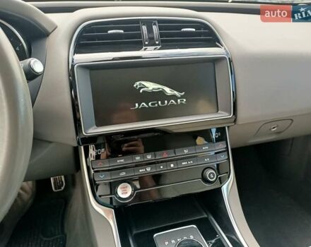 Ягуар XE, объемом двигателя 2 л и пробегом 89 тыс. км за 19600 $, фото 37 на Automoto.ua