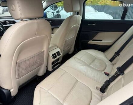 Ягуар XE, об'ємом двигуна 2 л та пробігом 176 тис. км за 9800 $, фото 13 на Automoto.ua