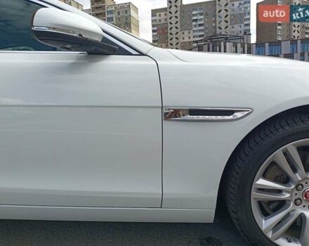 Ягуар XE, объемом двигателя 2 л и пробегом 89 тыс. км за 19600 $, фото 19 на Automoto.ua