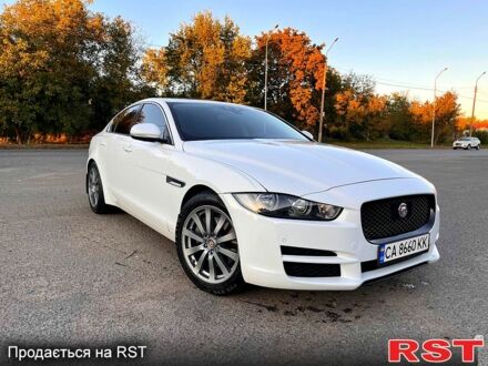 Ягуар XE, объемом двигателя 2 л и пробегом 75 тыс. км за 14700 $, фото 1 на Automoto.ua