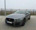 Серый Ягуар XE, объемом двигателя 2 л и пробегом 155 тыс. км за 14100 $, фото 8 на Automoto.ua