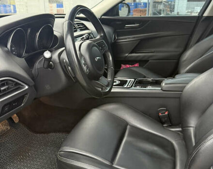 Серый Ягуар XE, объемом двигателя 2 л и пробегом 89 тыс. км за 13800 $, фото 8 на Automoto.ua