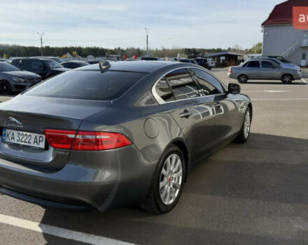Сірий Ягуар XE, об'ємом двигуна 2 л та пробігом 121 тис. км за 15850 $, фото 4 на Automoto.ua
