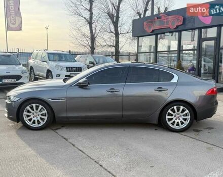 Серый Ягуар XE, объемом двигателя 2 л и пробегом 121 тыс. км за 16300 $, фото 7 на Automoto.ua