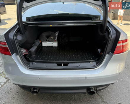 Сірий Ягуар XE, об'ємом двигуна 3 л та пробігом 82 тис. км за 20000 $, фото 28 на Automoto.ua