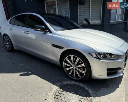 Сірий Ягуар XE, об'ємом двигуна 3 л та пробігом 82 тис. км за 20000 $, фото 1 на Automoto.ua