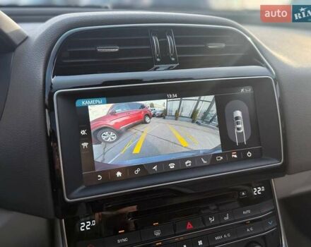 Серый Ягуар XE, объемом двигателя 2 л и пробегом 121 тыс. км за 16300 $, фото 13 на Automoto.ua