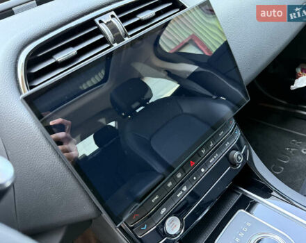 Сірий Ягуар XE, об'ємом двигуна 3 л та пробігом 82 тис. км за 20000 $, фото 67 на Automoto.ua