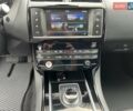 Серый Ягуар XE, объемом двигателя 2 л и пробегом 147 тыс. км за 13500 $, фото 21 на Automoto.ua