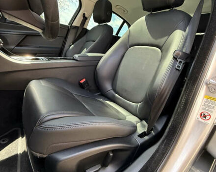 Сірий Ягуар XE, об'ємом двигуна 3 л та пробігом 82 тис. км за 20000 $, фото 57 на Automoto.ua