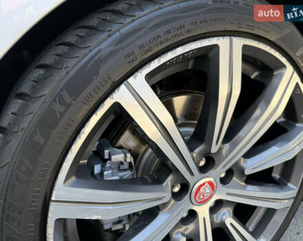 Сірий Ягуар XE, об'ємом двигуна 3 л та пробігом 82 тис. км за 20000 $, фото 97 на Automoto.ua