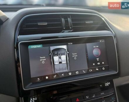 Серый Ягуар XE, объемом двигателя 2 л и пробегом 121 тыс. км за 16300 $, фото 14 на Automoto.ua