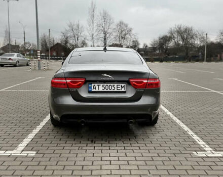 Серый Ягуар XE, объемом двигателя 2 л и пробегом 89 тыс. км за 13800 $, фото 4 на Automoto.ua