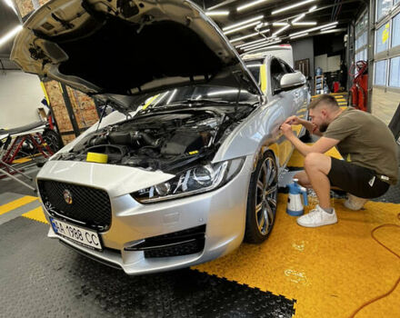 Сірий Ягуар XE, об'ємом двигуна 3 л та пробігом 82 тис. км за 20000 $, фото 92 на Automoto.ua