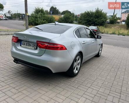 Серый Ягуар XE, объемом двигателя 2 л и пробегом 147 тыс. км за 13500 $, фото 4 на Automoto.ua