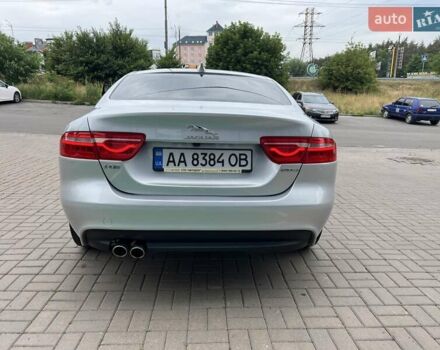 Серый Ягуар XE, объемом двигателя 2 л и пробегом 147 тыс. км за 13500 $, фото 5 на Automoto.ua