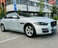 Серый Ягуар XE, объемом двигателя 2 л и пробегом 168 тыс. км за 9990 $, фото 1 на Automoto.ua