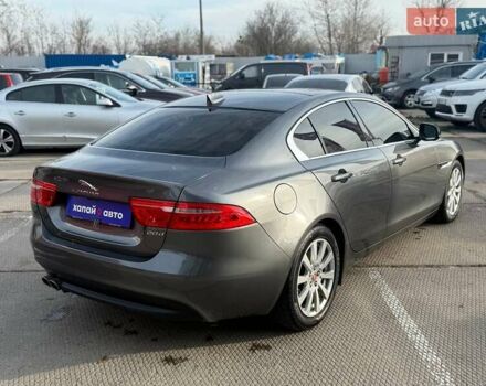 Серый Ягуар XE, объемом двигателя 2 л и пробегом 121 тыс. км за 16300 $, фото 4 на Automoto.ua