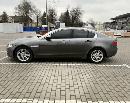 Серый Ягуар XE, объемом двигателя 2 л и пробегом 89 тыс. км за 13800 $, фото 3 на Automoto.ua