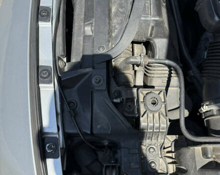 Сірий Ягуар XE, об'ємом двигуна 3 л та пробігом 82 тис. км за 20000 $, фото 88 на Automoto.ua