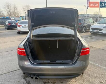 Серый Ягуар XE, объемом двигателя 2 л и пробегом 121 тыс. км за 16300 $, фото 20 на Automoto.ua