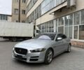 Серый Ягуар XE, объемом двигателя 2 л и пробегом 140 тыс. км за 11300 $, фото 1 на Automoto.ua