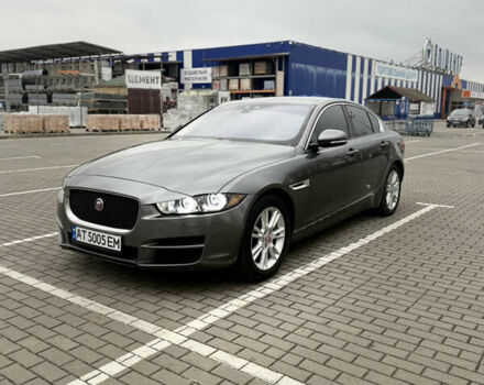 Серый Ягуар XE, объемом двигателя 2 л и пробегом 89 тыс. км за 13800 $, фото 1 на Automoto.ua